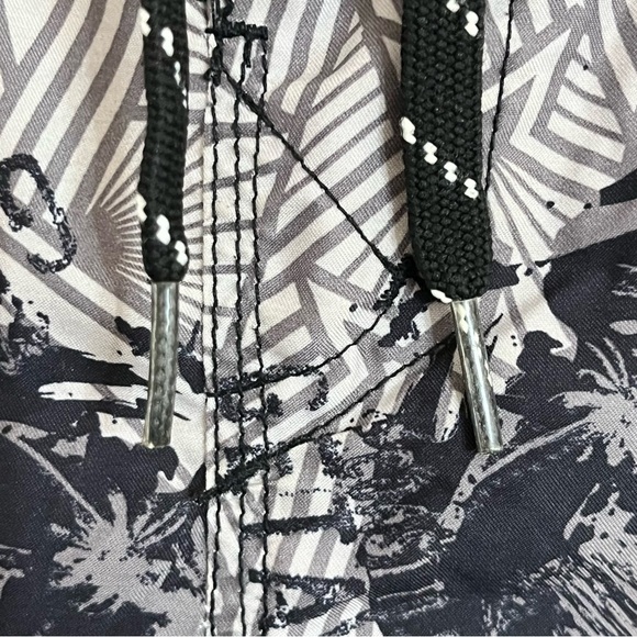 Boys Joe Boxer Skull & Palm tree Print Board Shorts Size Large - Picture 2 of 12